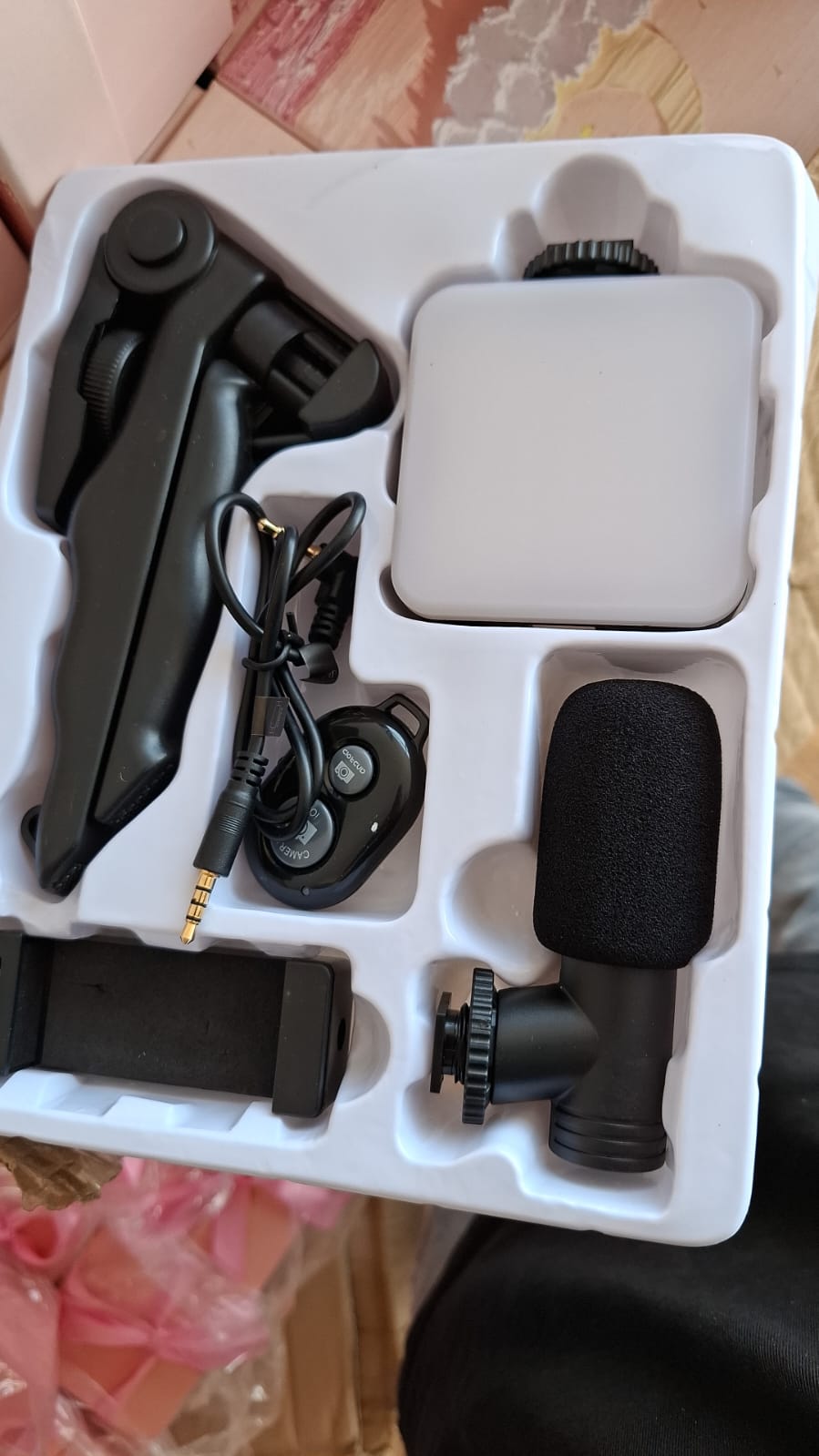KIT DE GRABACIÓN CON MICRÓFONO Y LUZ LED TRÍPODE PARA LIVE STREAM