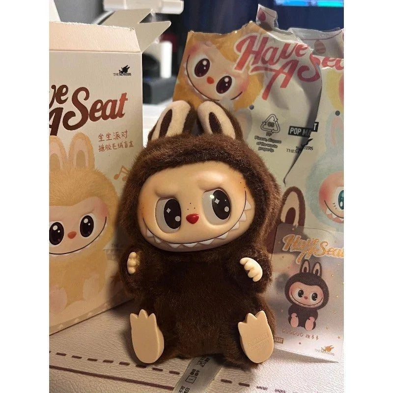 LABUBU THE MONSTER – HAVE A SEAT (Dupe A1)