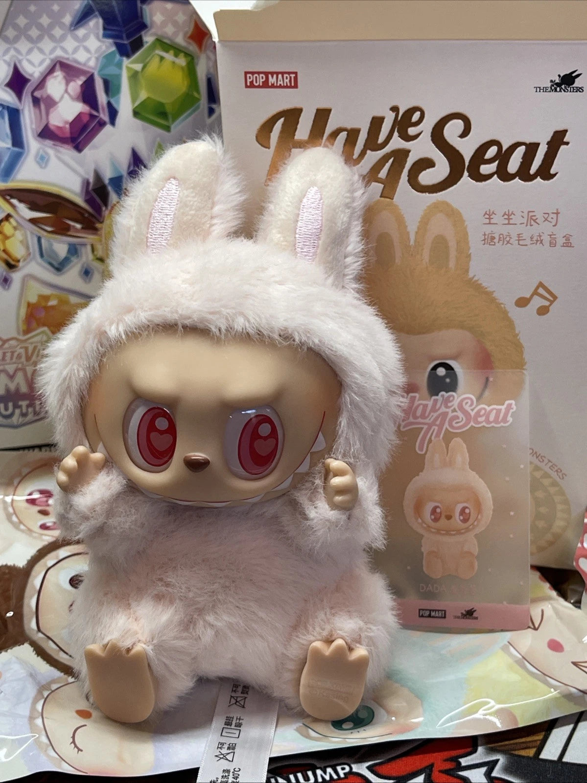 LABUBU THE MONSTER – HAVE A SEAT (Dupe A1)